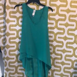 Long fitting comfortable shirt